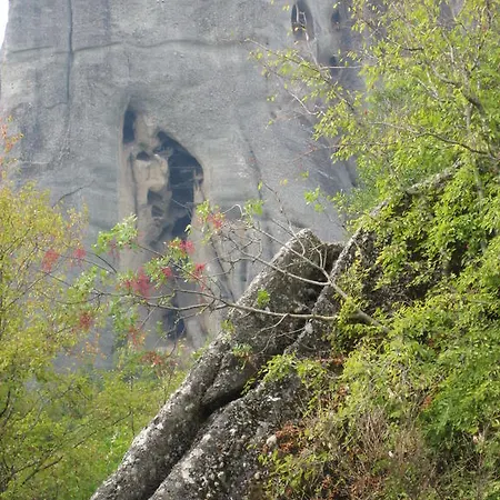 Alojamento de Acomodação e Pequeno-almoço Meteora Garden Kalabáka